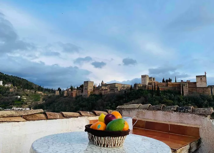 Charming With Alhambra View *